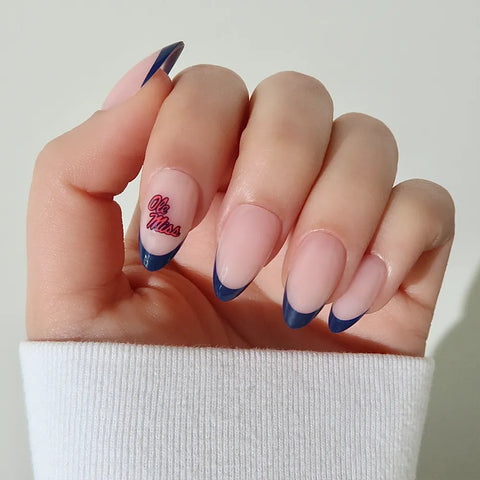 Mississippi Rebels Press-On Nail Set